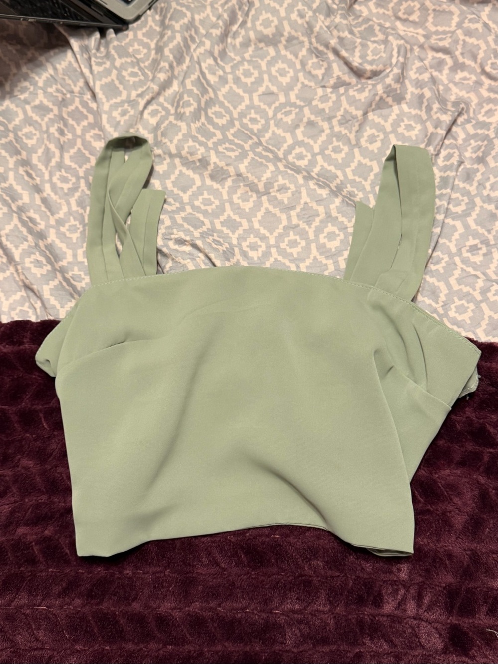 Source Unknown Sage Green Cropped Square-Neck Tank